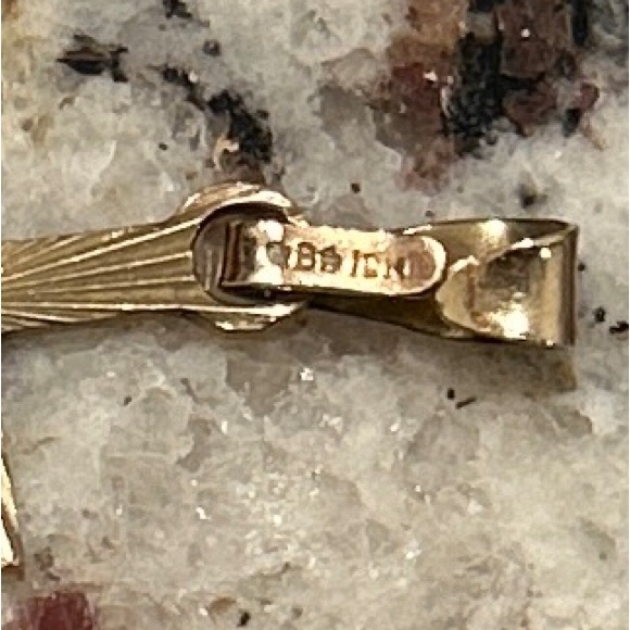 10K Gold Cross Pendent - Picture 4 of 4